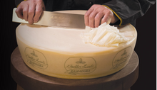 Afbeelding in Gallery-weergave laden, RASPADURA BELLA LODI GRANA PADANO
