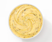 Afbeelding in Gallery-weergave laden, Geklaarde boter met zomertruffel/ Burro e Tartufo d´estate- Lactosevrij 200 gr