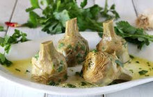Afbeelding in Gallery-weergave laden, Artisjokken alla Romana ¨Carciofi alla Romana ¨met extra vergine olijfolie, azijn en aromatische kruiden
